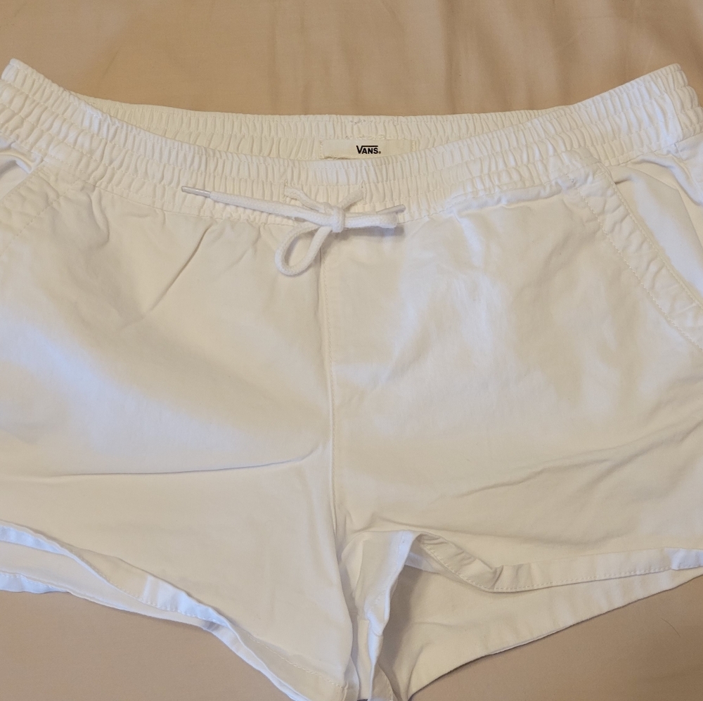 🏁VANS🏁 Women's White Shorts Size M